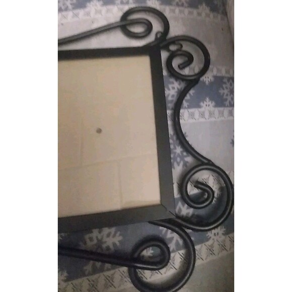 Photo Picture Frames 3 Slot 4x6 Black Wrought Iron Scrolls Wall Hanging - Picture 3 of 12